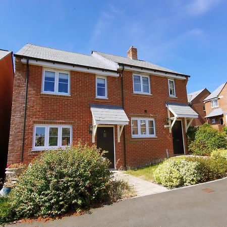 2 Bedroom House With Free Parking Lyme Regis Luaran gambar