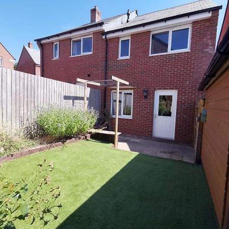 2 Bedroom House With Free Parking Lyme Regis Luaran gambar