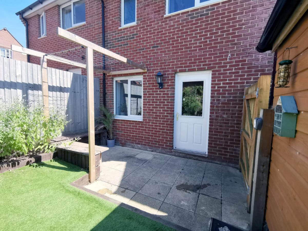 2 Bedroom House With Free Parking Lyme Regis Luaran gambar