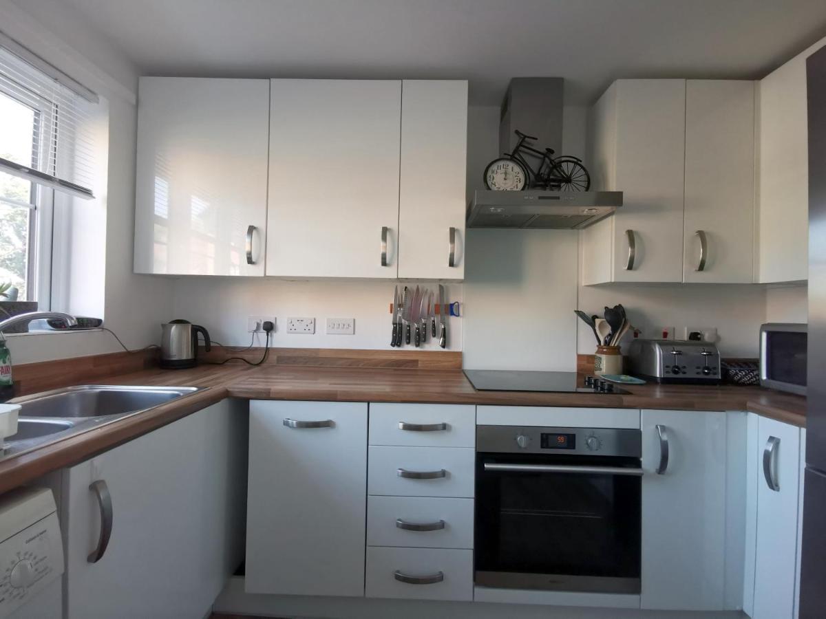 2 Bedroom House With Free Parking Lyme Regis Luaran gambar